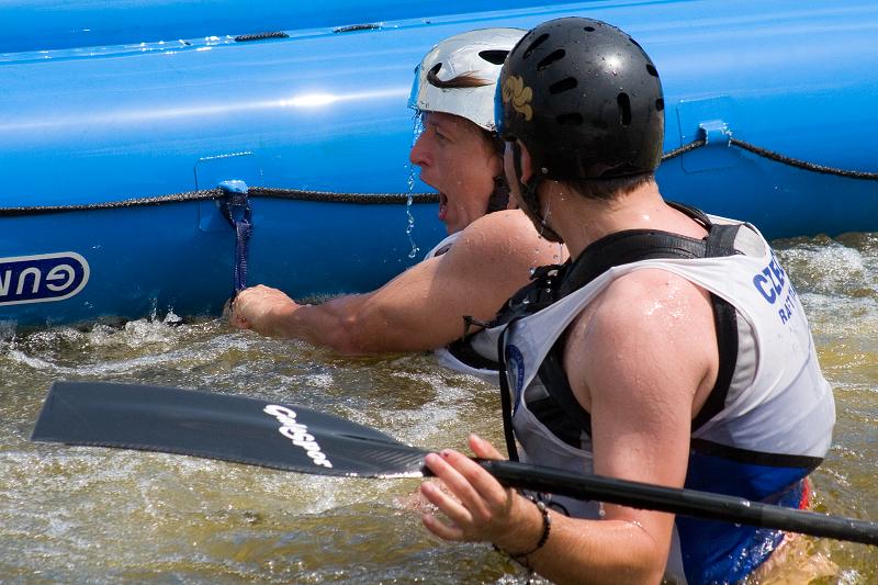 ČP a MČR - rafting R4. VZ R2. Praha Troja 30. 5. a 1. 6. 08