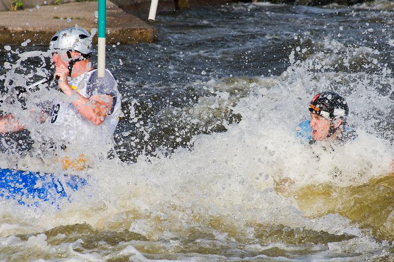 ČP a MČR - rafting R4. VZ R2. Praha Troja 30. 5. a 1. 6. 08