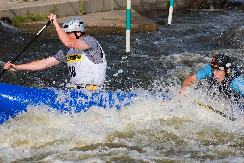 ČP a MČR - rafting R4. VZ R2. Praha Troja 30. 5. a 1. 6. 08